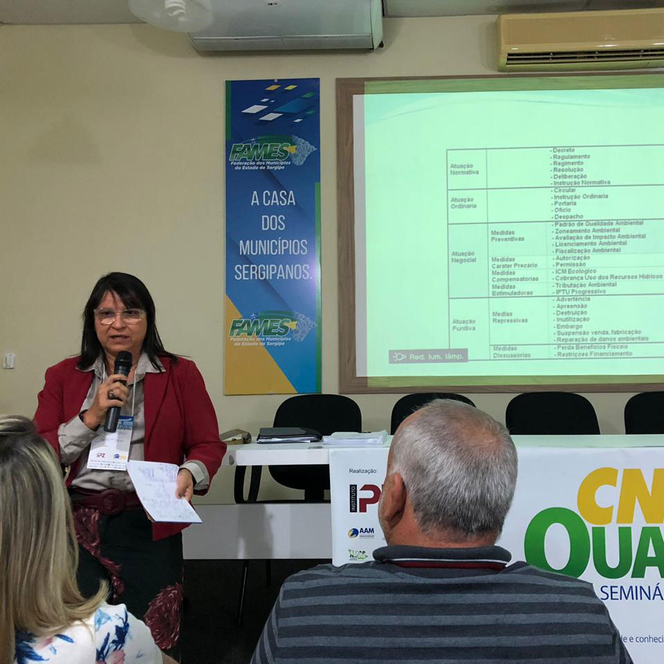 Palestra para Gestores Municipais pela FAMES sobre Meio Ambiente